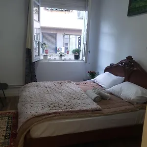 Oakland Hostel