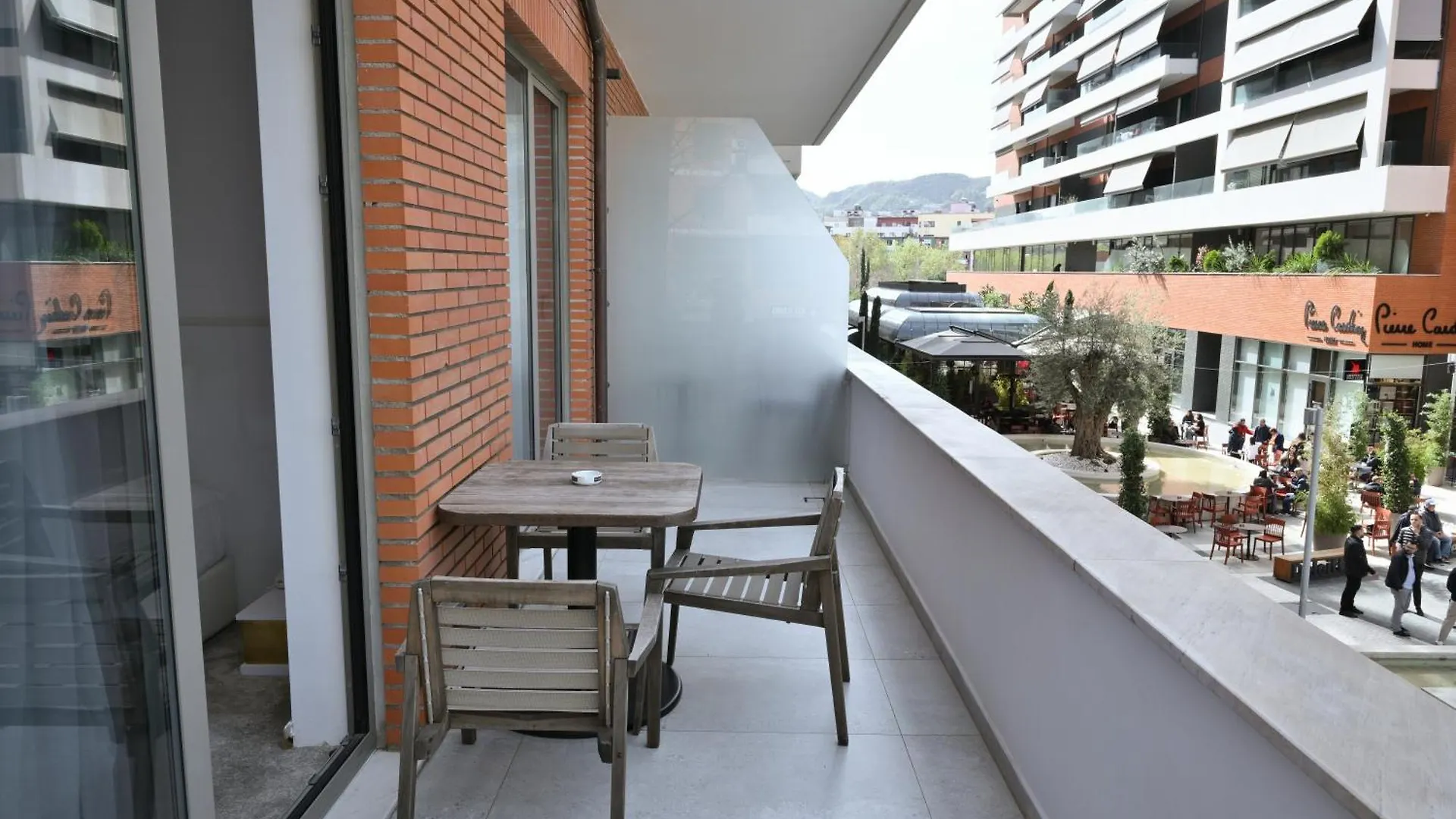 Habitat Hotel Tirana 4*,
